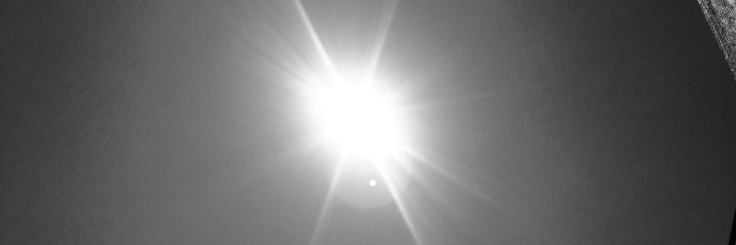 inavoig555's profile banner image