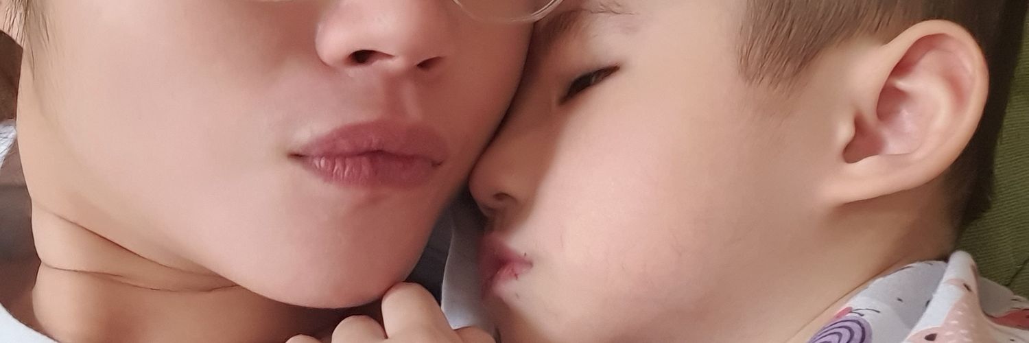 ronna_ona's profile banner image