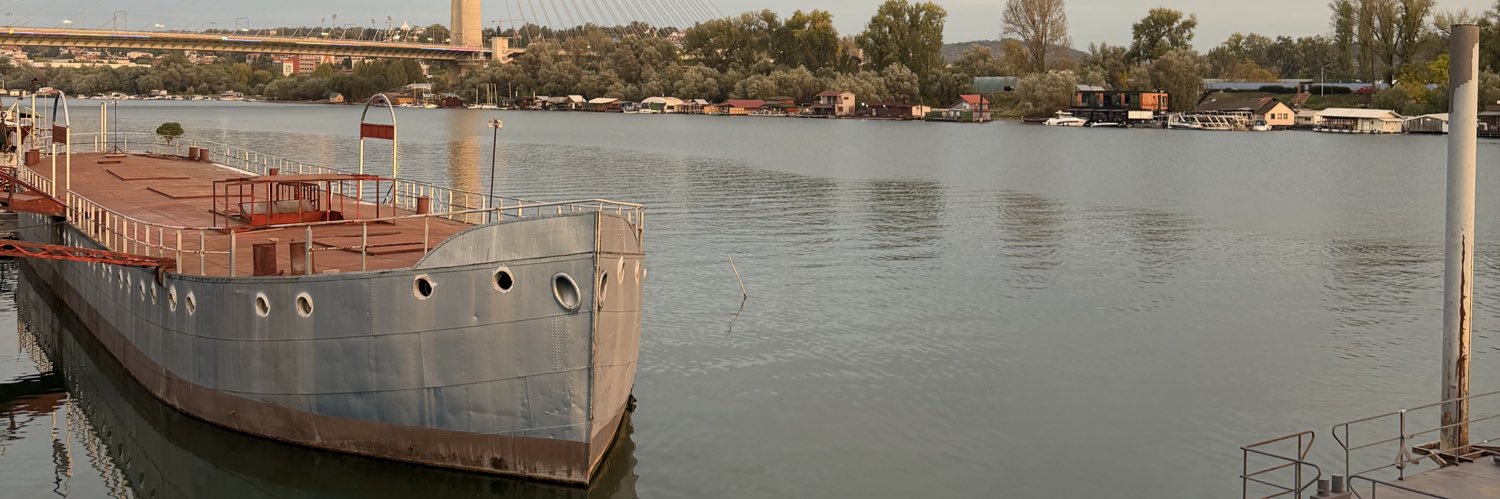 42ms42's profile banner image
