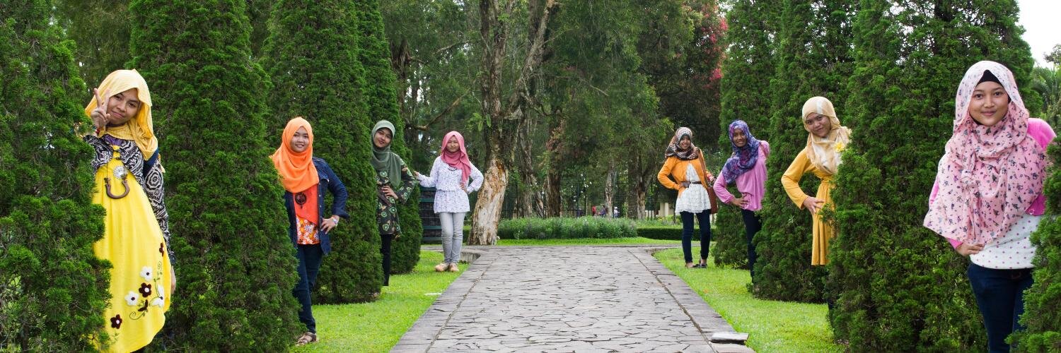 Putriayuu_N's profile banner image
