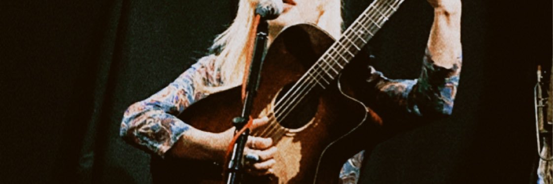 中村 アリー banner