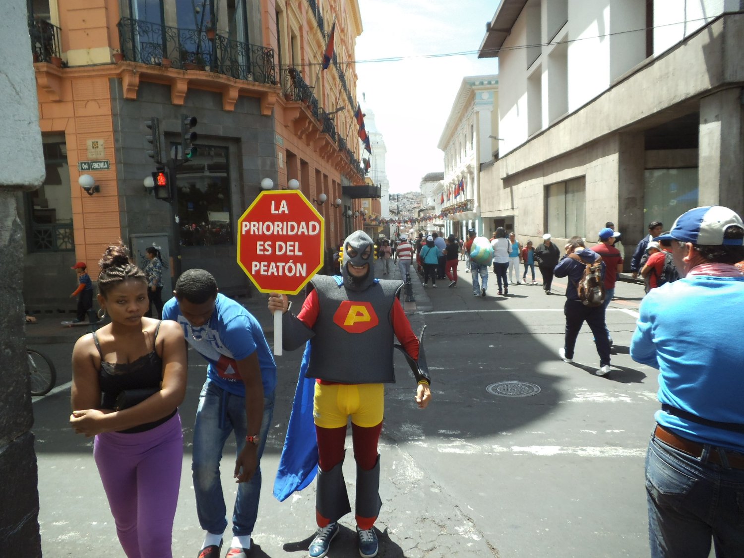 Asociación de Peatones de Quito banner