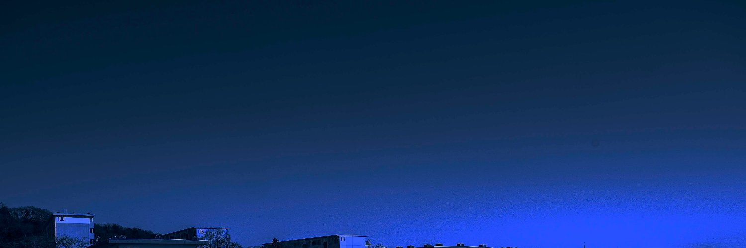 komanesei's profile banner image