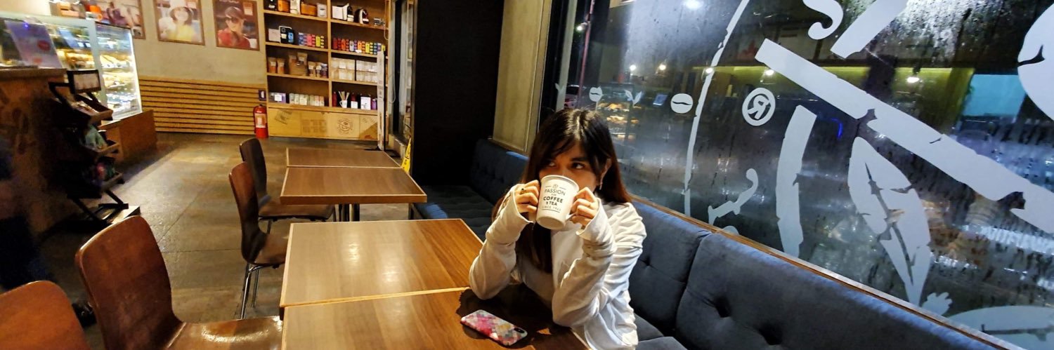 SandrelleAnne's profile banner image