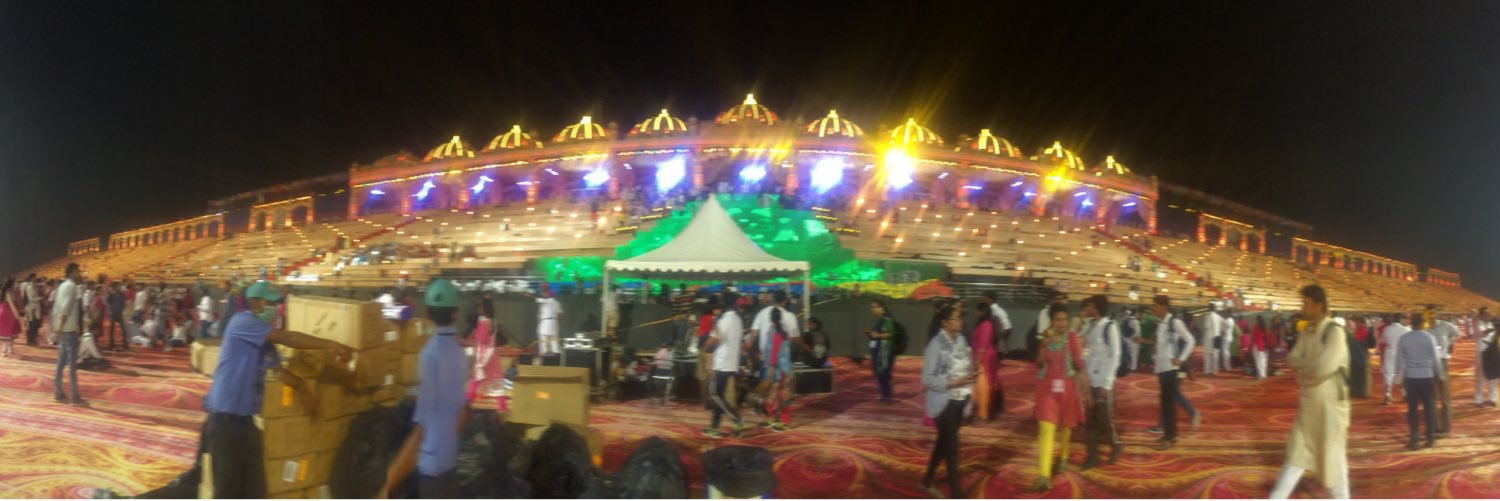 vananiharshil's profile banner image