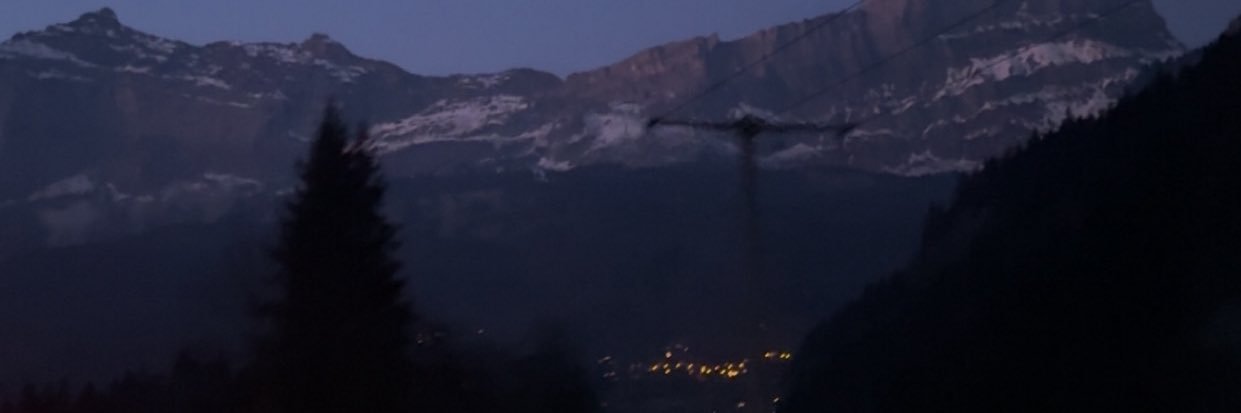 2h_h's profile banner image