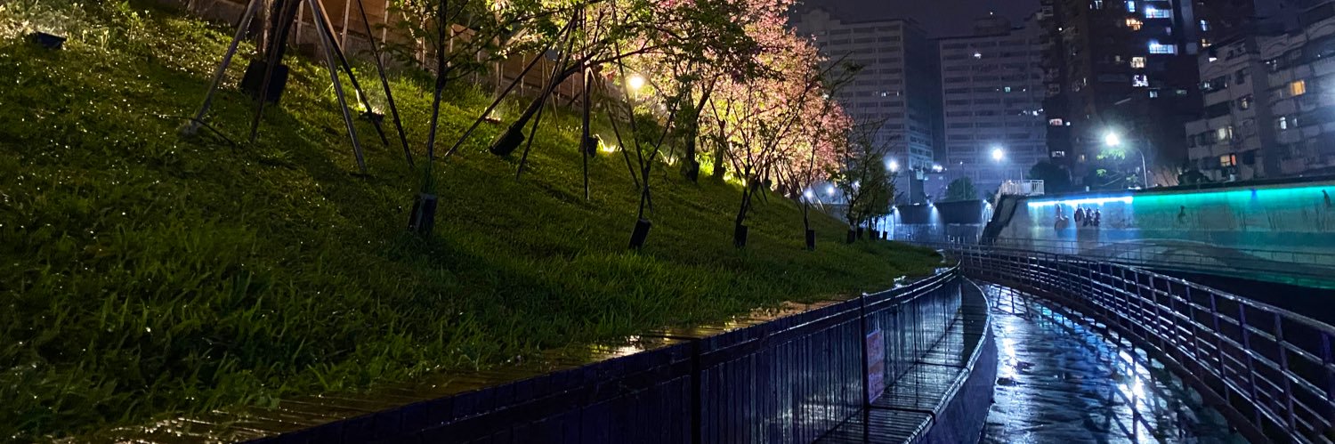 helloelly123's profile banner image