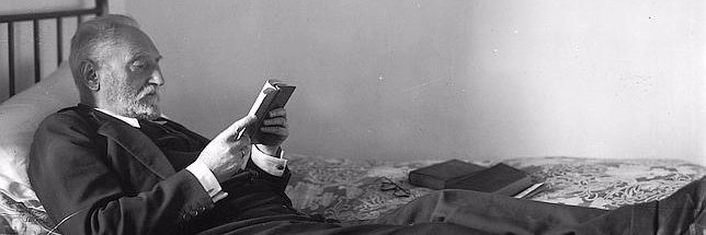 Alberto López banner