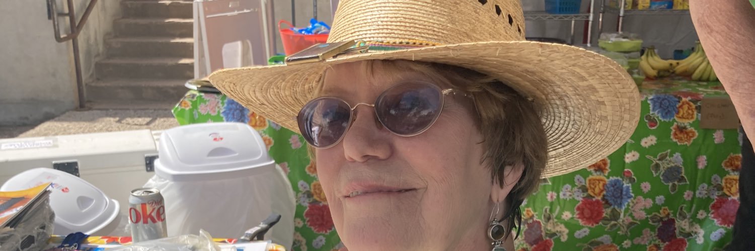 SuzanneCross7's profile banner image