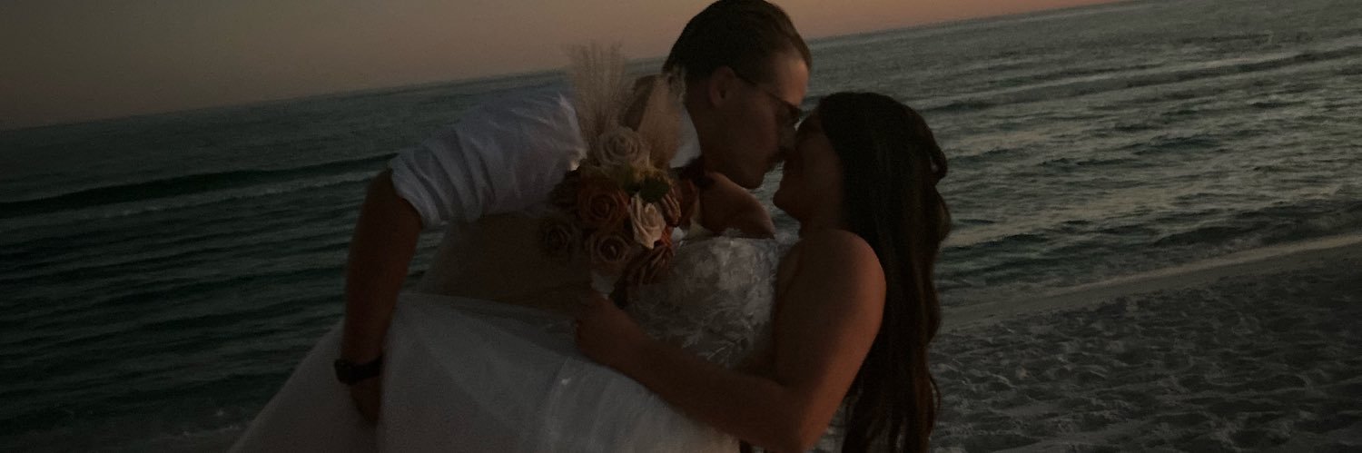 AshlynDeverick's profile banner image
