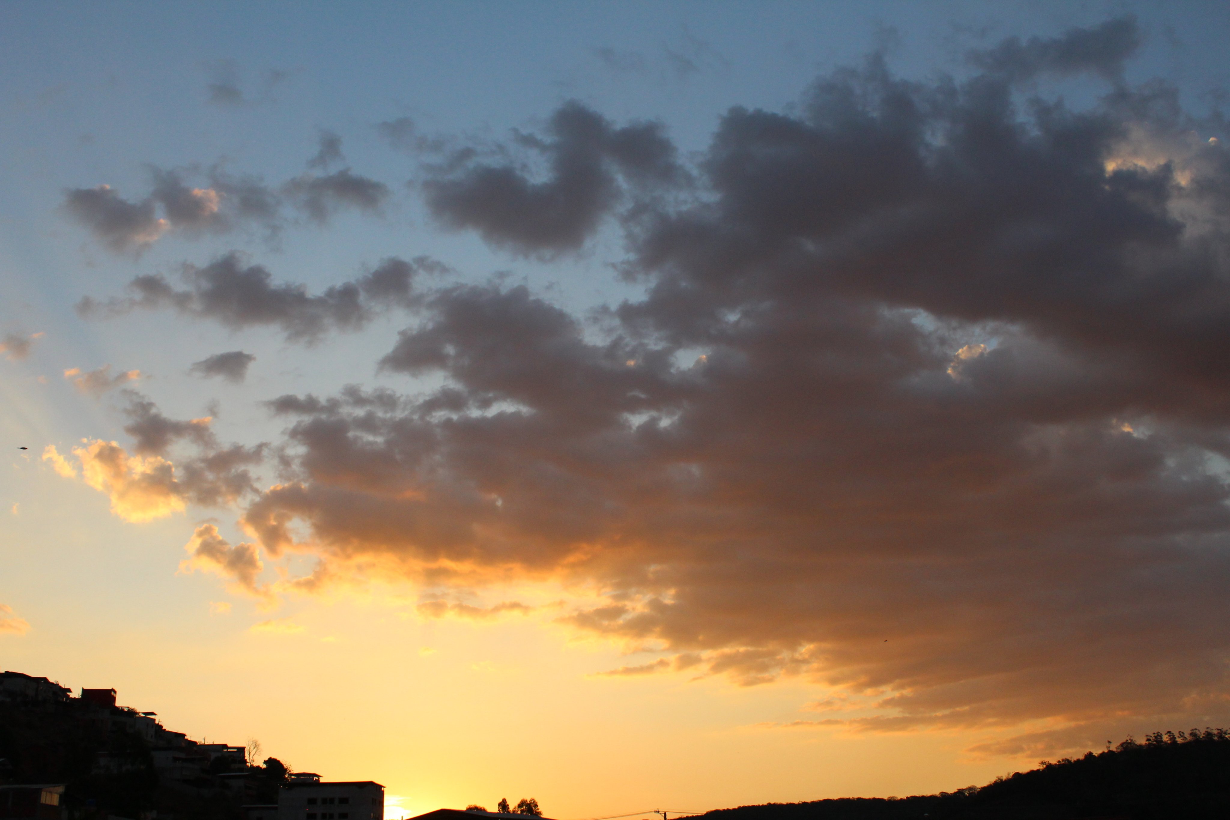 essalilha's profile banner image