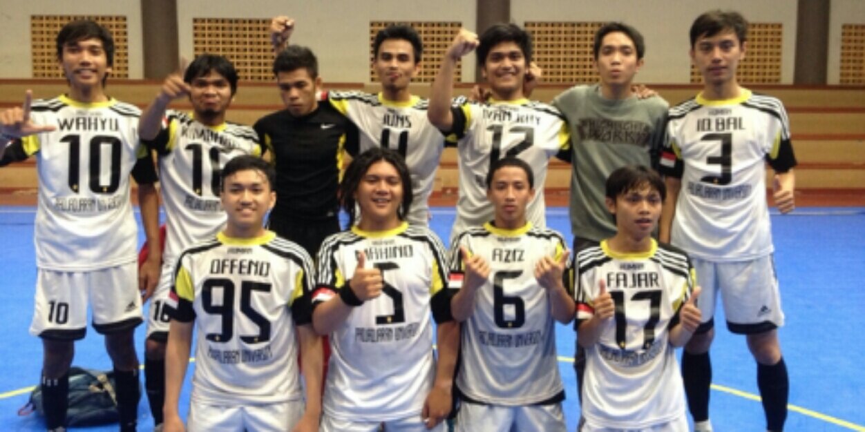 hendrasaut's profile banner image