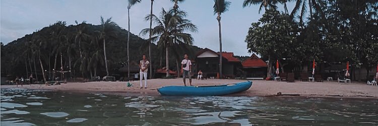 M banner