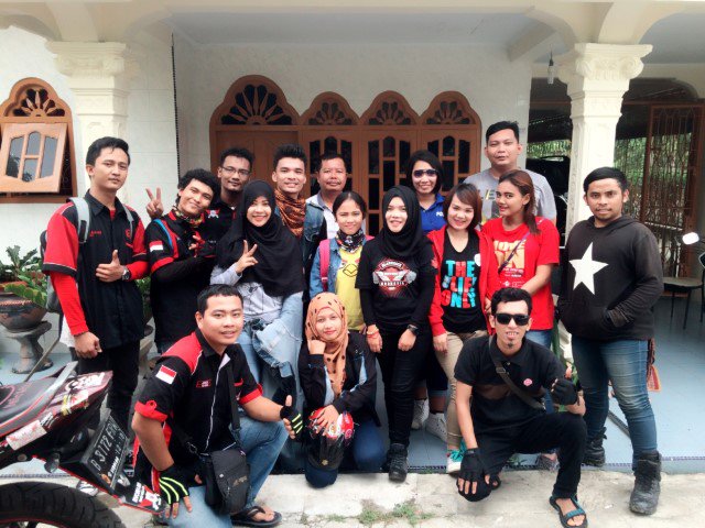rHharahap's profile banner image