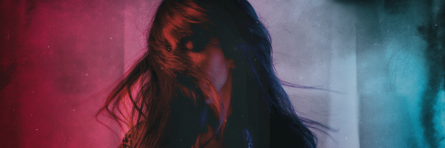 evivine's profile banner image