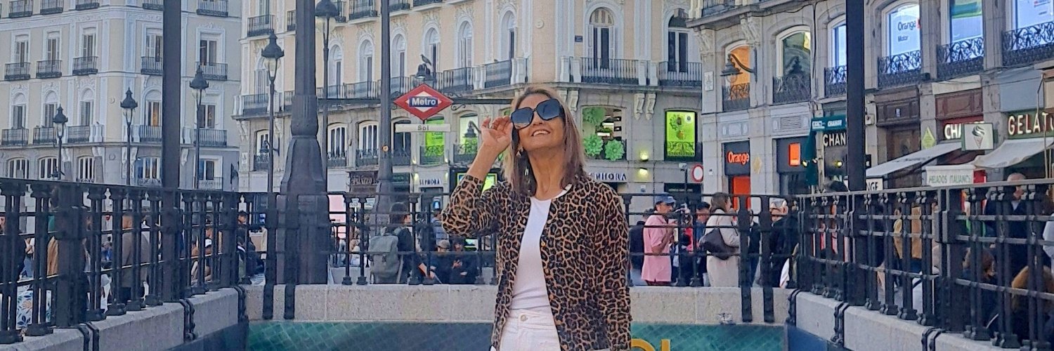 Juliamorals's profile banner image