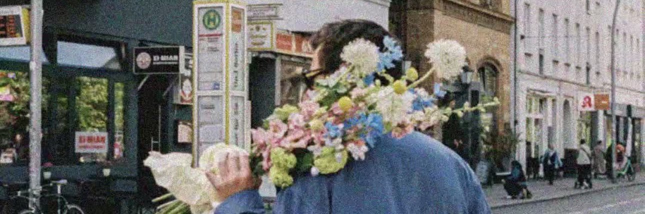 Charlotte 🪩 banner