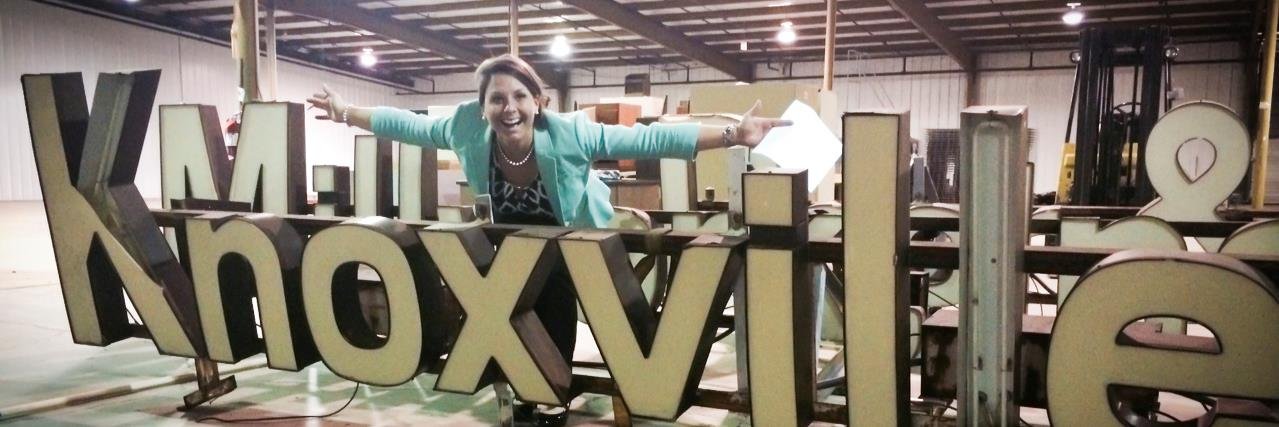 Lindsay Hammill banner