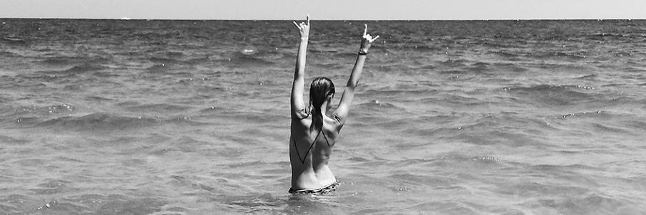 rebeca_v_a's profile banner image