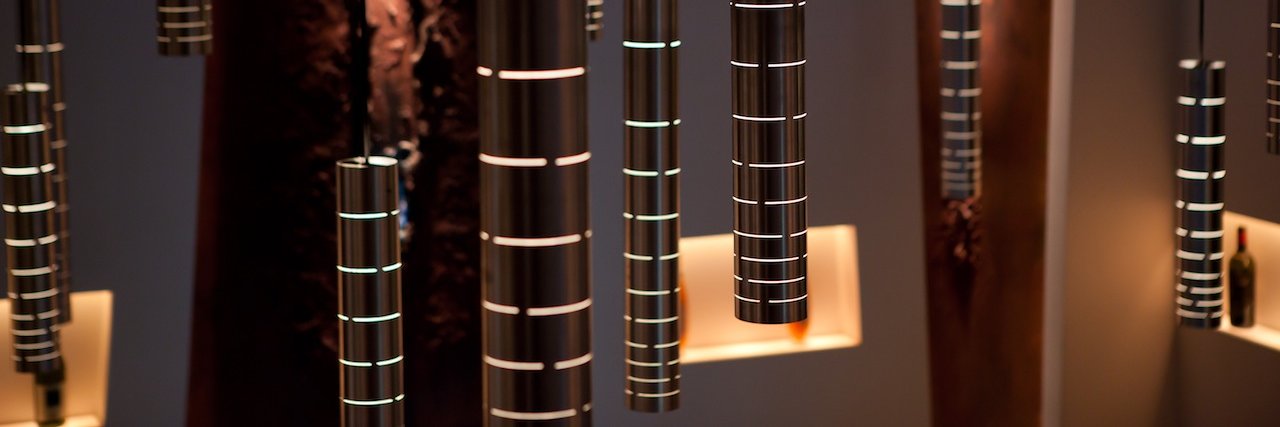 glass hostaria banner
