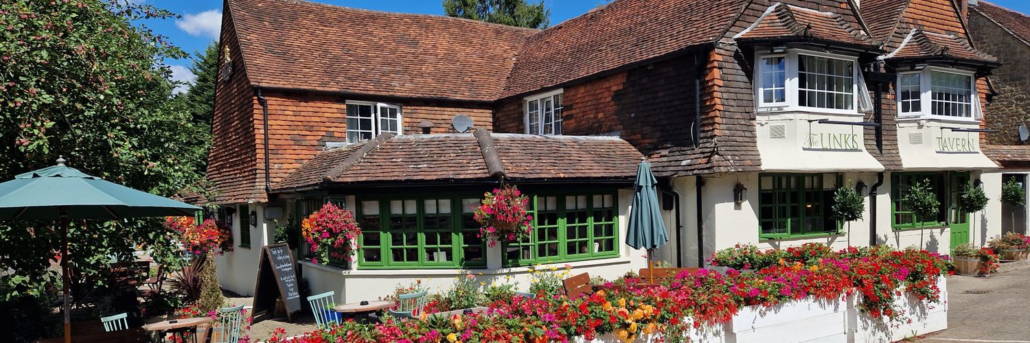 The Links Tavern, Liphook banner