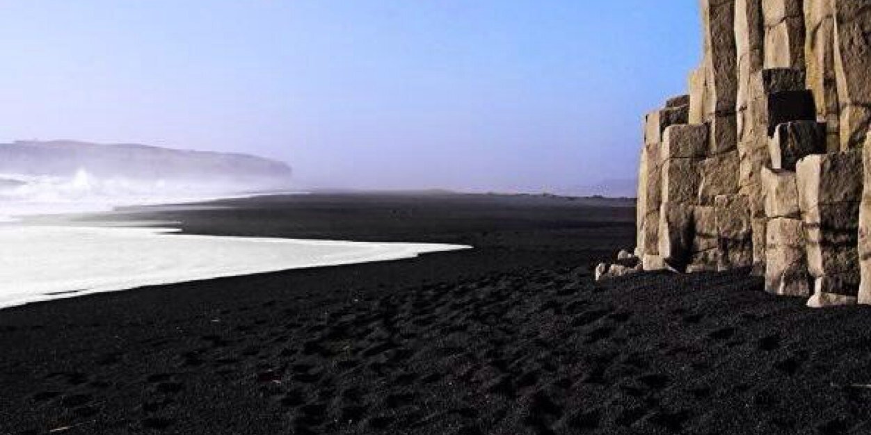 emineakinn's profile banner image