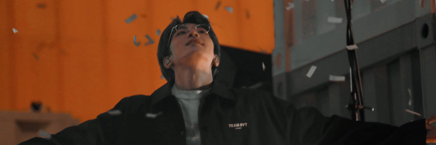 yvnnrys's profile banner image
