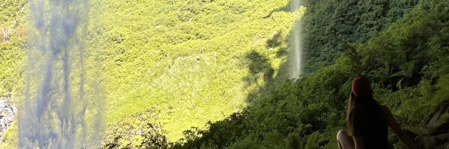 VickyGhirardi's profile banner image