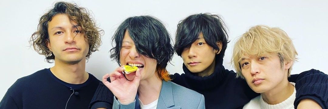 st_3's profile banner image