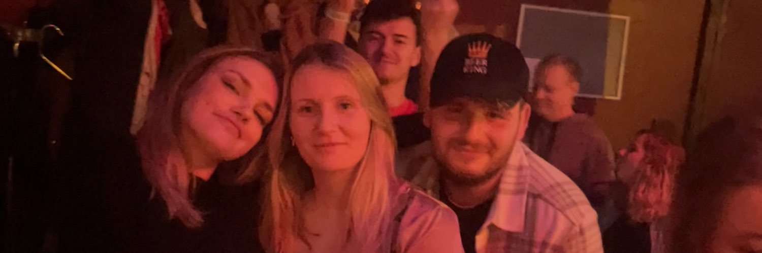 zoedebecker's profile banner image