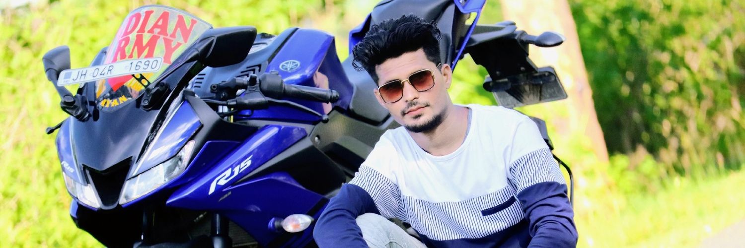 aynmrg's profile banner image