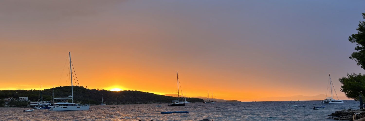 Casper 🦇🔊 banner