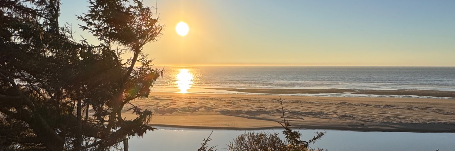 THE ASS KISSER 💋🍑 banner