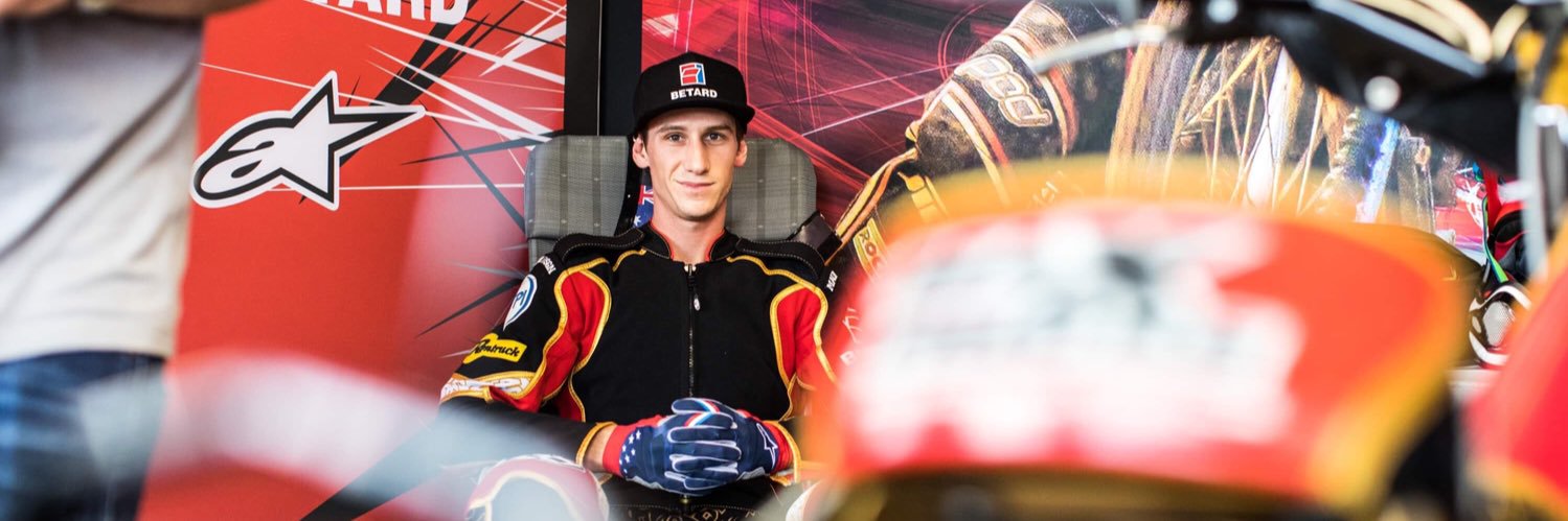 Max Fricke banner