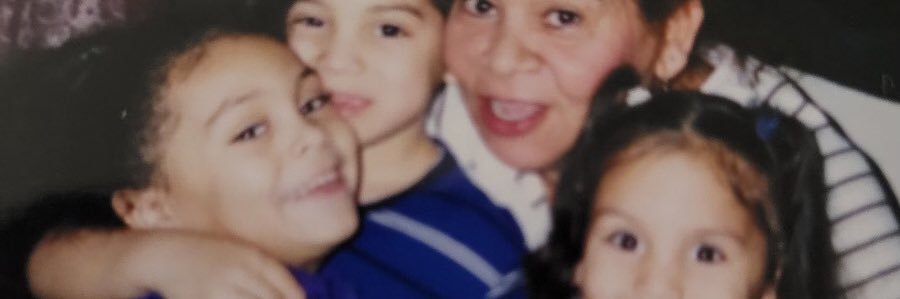 sincerelyinez's profile banner image