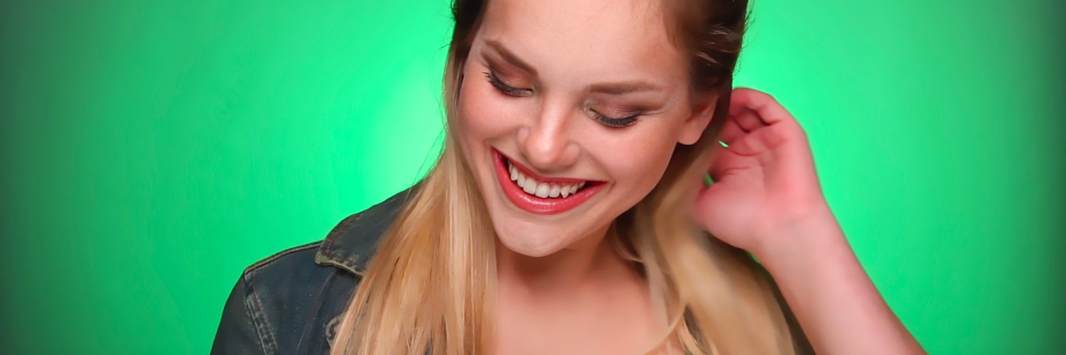 _lelenavas's profile banner image