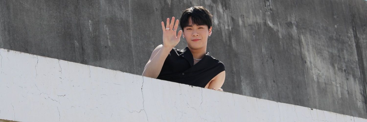 noombeen's profile banner image