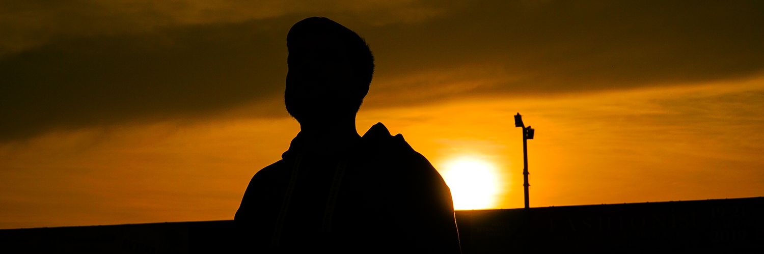 refoder's profile banner image