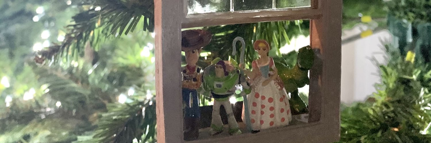 TheElinParry's profile banner image
