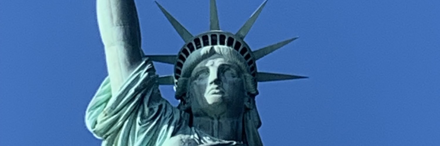 AmandaCapotrio's profile banner image
