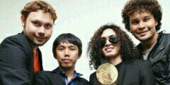 aweera1's profile banner image