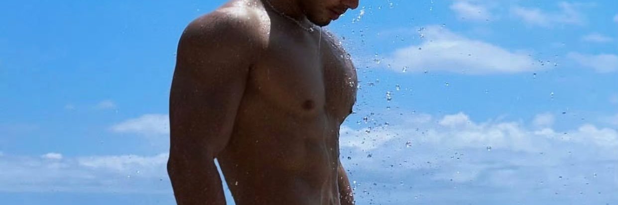 腹肌小奶狗 banner