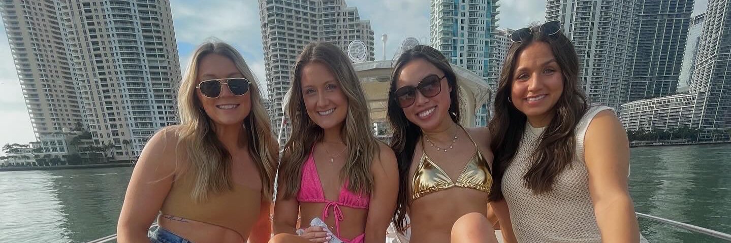 erinelene's profile banner image