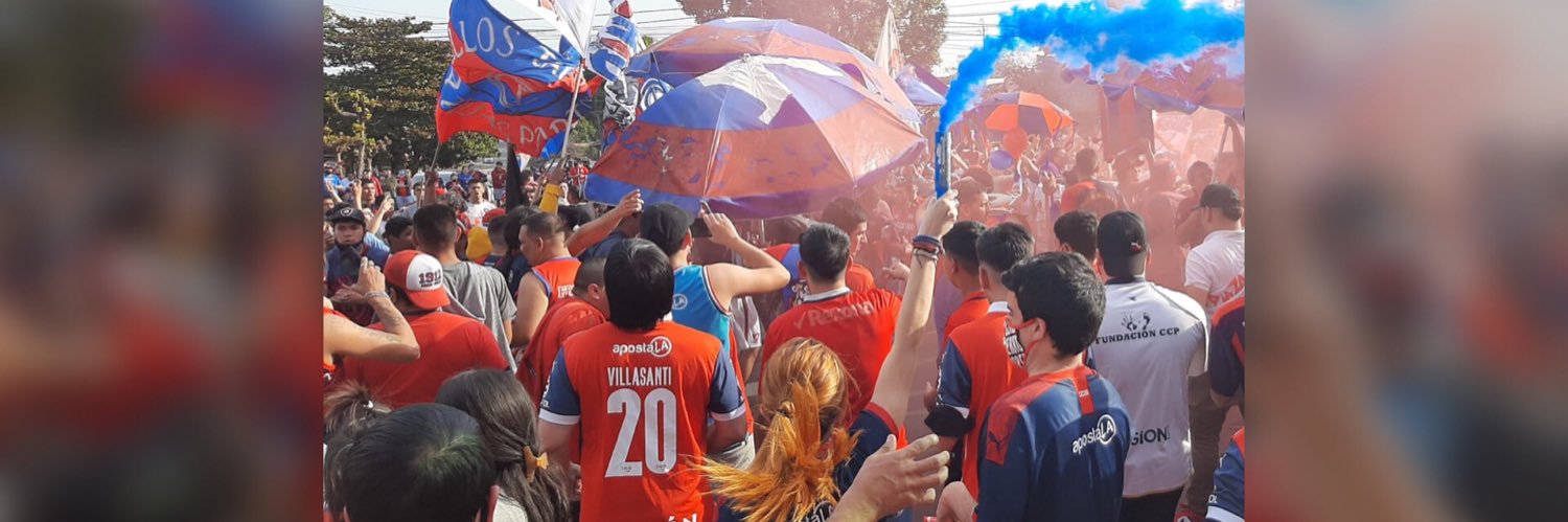 Emi_Riveros's profile banner image