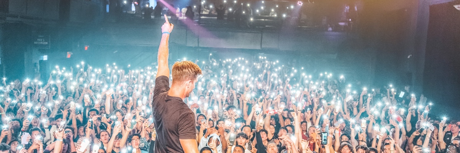 ROSEDRiiVE's profile banner image