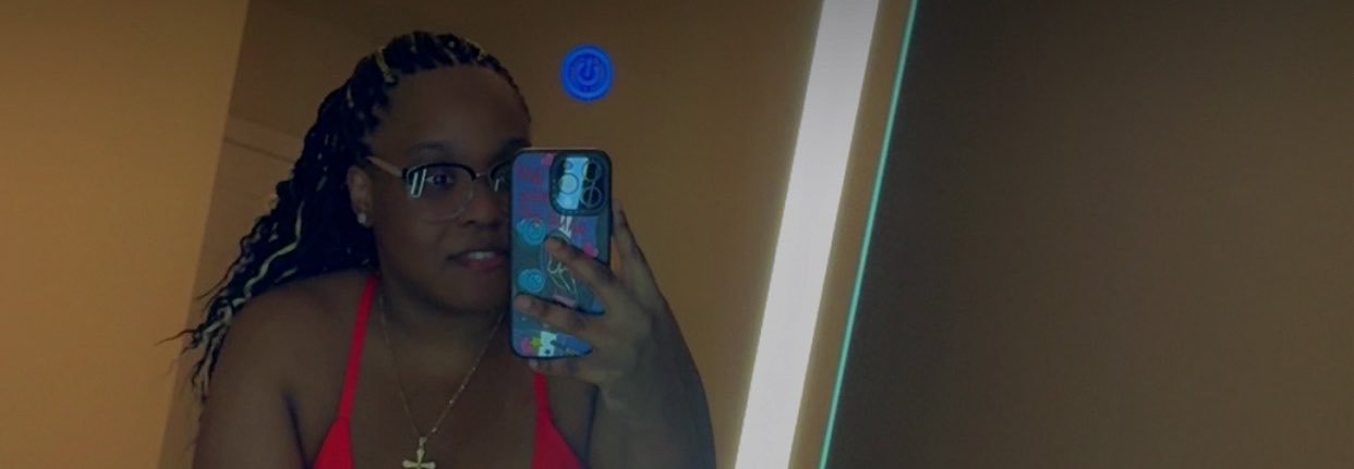 _Tiera_Lee's profile banner image