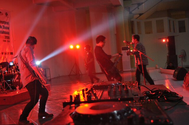 DRAMATIC SCENERY banner