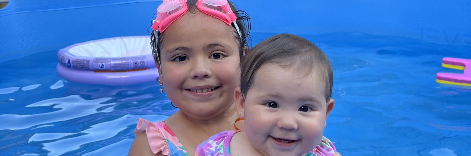 LizPameli's profile banner image