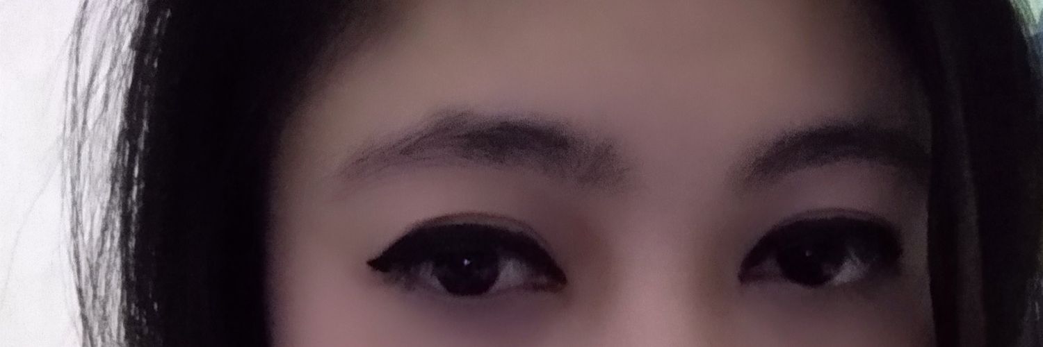 bee_rona's profile banner image