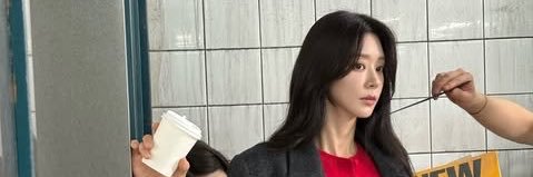 hellobeeni's profile banner image